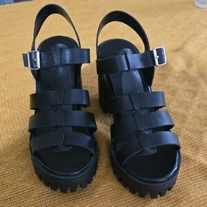 Hot Tomato Black Strappy Platform Sandals